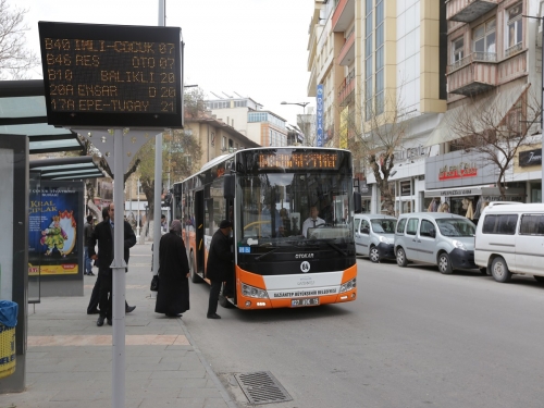 Büyükşehir,den Üniversite adayı Öğrencilere Ulaşım kolaylığı.