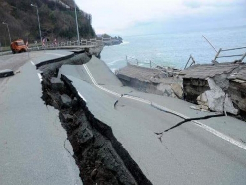 Ordu,da Sel Felaketi... Köprüler yıkıldı, Denizde Fındık adası oluştu.