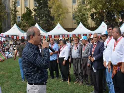 Başkan Kılıç, eski Güreşçileri unutmadı.