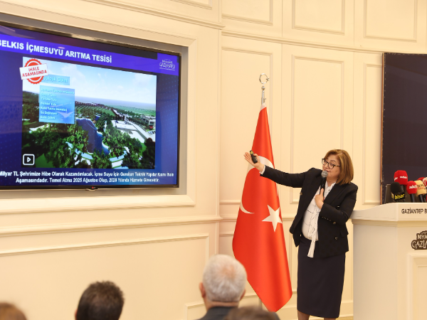 BAŞKAN ŞAHİN 1 YILDA YAPILAN ÇALIŞMALARI ANLATTI