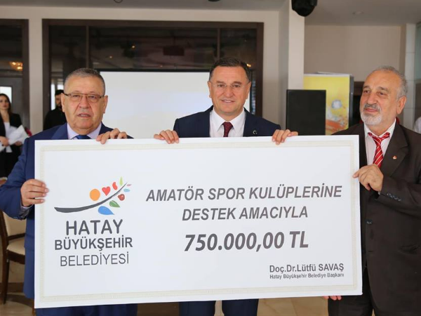 Hatay Büyükşehir Belediyesin'DEN AMATÖR SPOR KULÜPLERİNE  TOPLAM 750 BİN ₺ NAKDİ YARDIM
