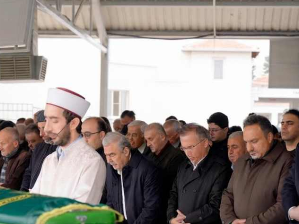 Konukoğlu ailesinin acı kaybı: İş dünyası cenazede buluştu