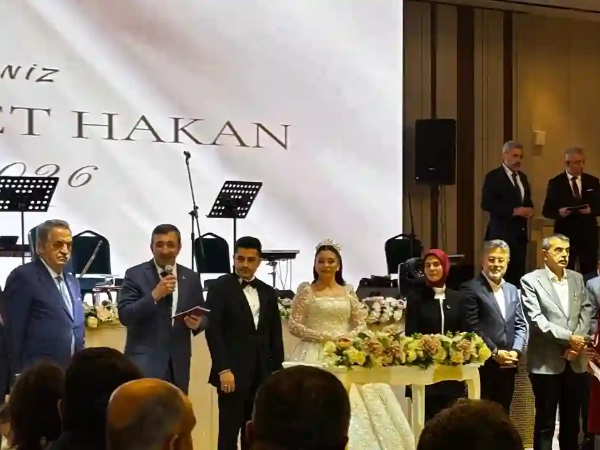 Siyaset Dünyası Bu Nikah'a Akın Etti! Gaziantep Milletvekili Ali Şahin Oğlunu Evlendirdi
