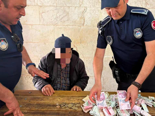 Gaziantep Bu Dilenciyi Konuşuyor: 1 Saatte 5.420 TL Kazandı!