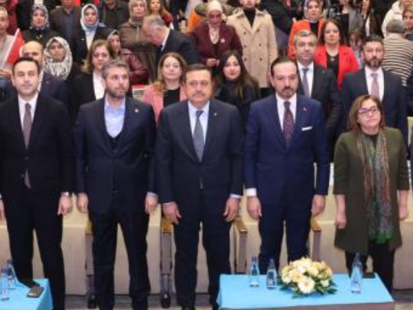 AK PARTİ’DE İŞTİŞARE TOPLANTISI.